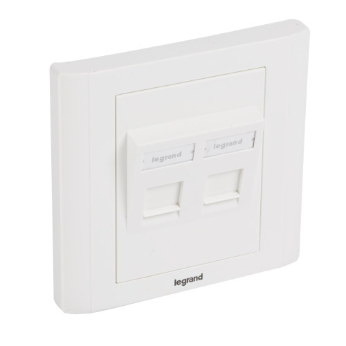 LEGRAND Linkeo süllyesztett szerelvény 2xRJ45 keystone port fogadására döntött f