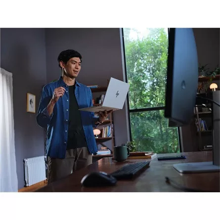 HP EliteBook 8 G1a 14 notebook ezüst