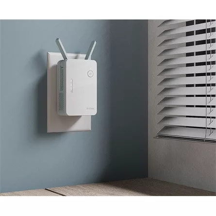 D-Link E15 AX1500 Dual-Band Wi-Fi range extender