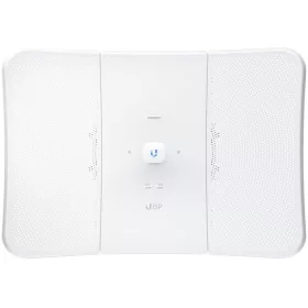   Ubiquiti LTU-XR 5 GHz LTU client that establishes extremely long-distance wireless links with an LTU Rocket serving as its base station.