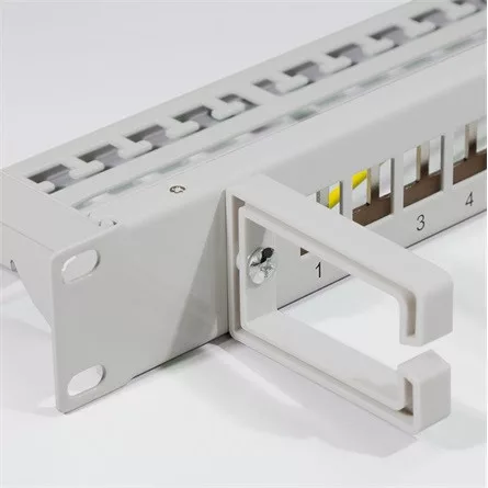 Logilink 19" Keystone Panel 16 portos, árnyékolt, 3 kábelkezelő gyűrűvel