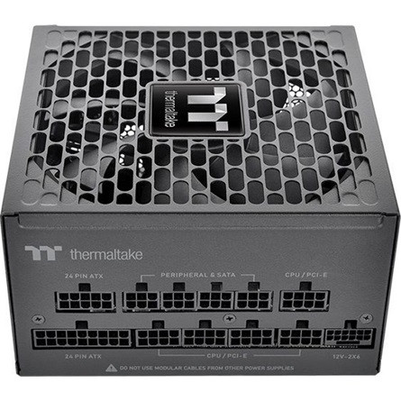 Thermaltake Toughpower PT ATX desktop tápegység 1000W 80+ Platinum BOX