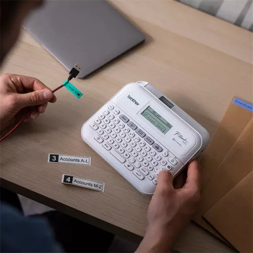 BROTHER Címkenyomtató PT-D410VP, asztali, TZe , 3,5-18mm, könnyen olvasható grafikus kijelző, P-touch,, hordtáska