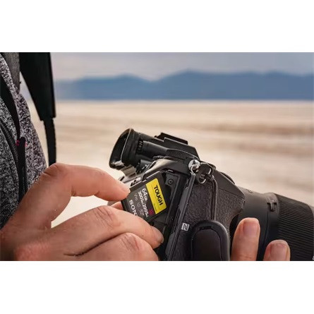 Sony 128GB SF-G Tough UHS-II Class10 U3 V90 vízálló ütésálló SDXC memóriakártya BOX fekete