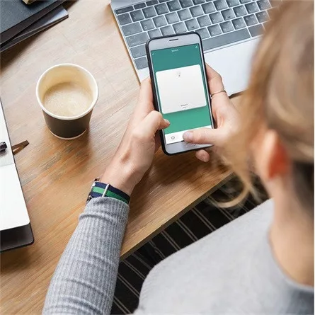 Logilink Wi-Fi intelligens fali kapcsoló, Tuya kompatibilis