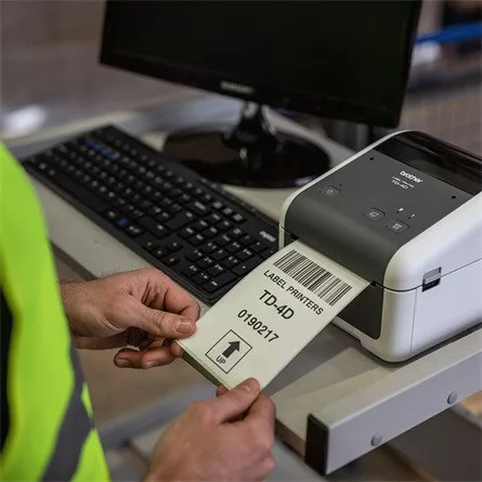 BROTHER Címkenyomtató TD4520DNXX1, asztali (ipari), 152mm/mp, 300dpi, RD szalag, USB, Soros, LAN