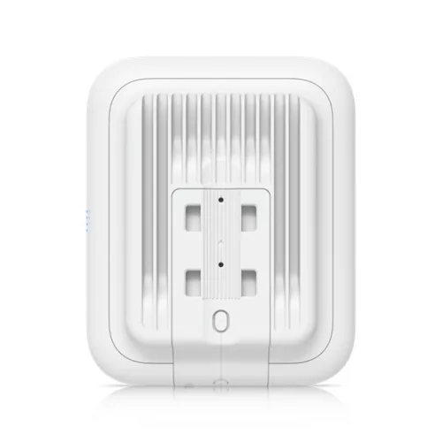 Ubiquiti U7-Outdoor All-weather WiFi 7 AP with 4 spatial streams, an integrated directional super antenna, and versatile mounting options
