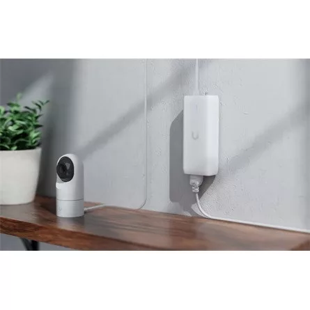 Ubiquiti UniFi Device Bridge - wireless bridge PoE adapter, integrált UniFi WiFi Auto-Link, 5GHz