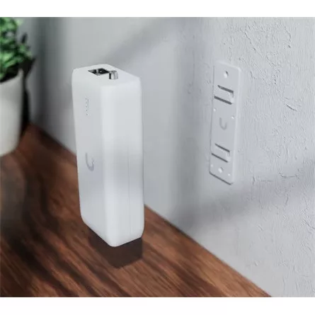 Ubiquiti UniFi Device Bridge - wireless bridge PoE adapter, integrált UniFi WiFi Auto-Link, 5GHz