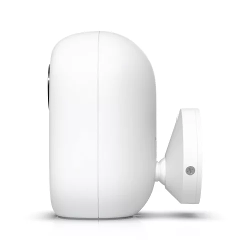 Ubiquiti Plug-and-play wireless camera with 4MP resolution and wide-angle lens